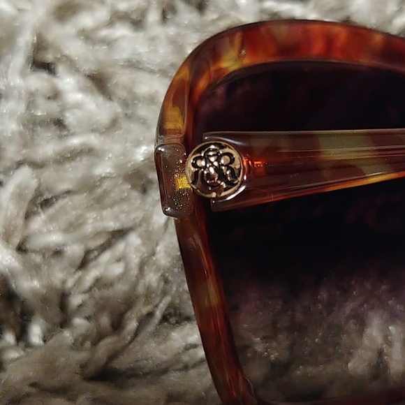 🎀2/$30 Rock and Republic Prescription Sunglasses - Picture 3 of 4